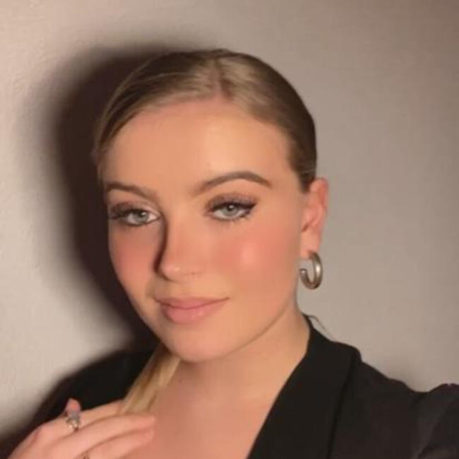 Babysitter in Neuchâtel: Eloïse