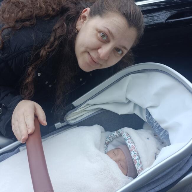 Babysitting job in Bourg-la-Reine: Ionela Loredana
