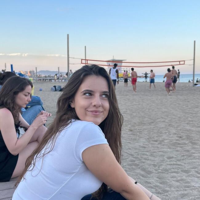 Babysitter in Barcelona: Tamara