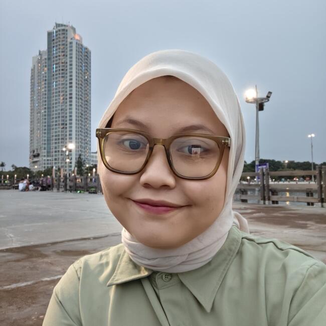 Babysitter in Jakarta: Ainnayah Maulani