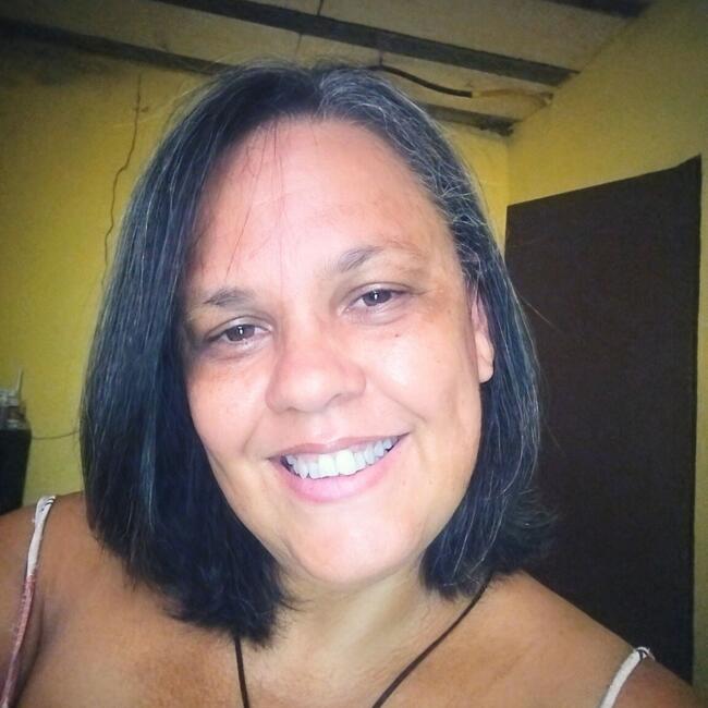 Babysitter in Salvador: Juliana