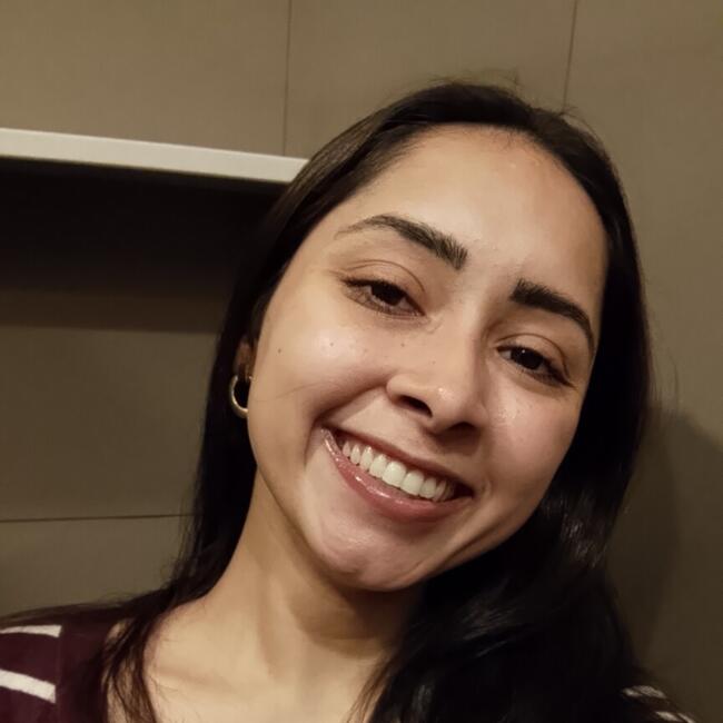 Babysitter in Porto Alegre: Thainá