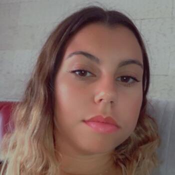 Baby-sitter in Les Clayes-sous-Bois: Elisa