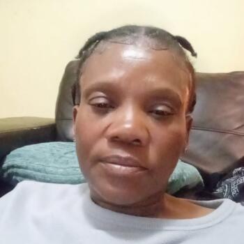 Babysitter Cape Town: Vuyokazi