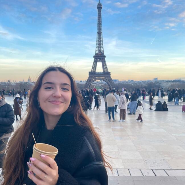 Babysitter in Savignac: Marion