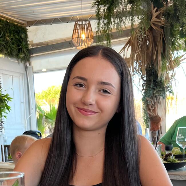 Babysitter in Moncé-en-Belin: Jeanne