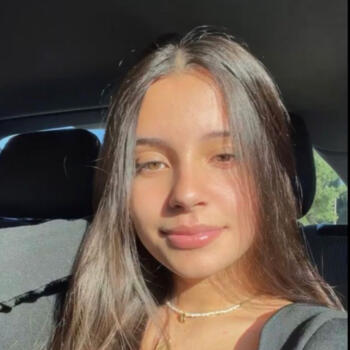 Babysitter Montagny: Leila