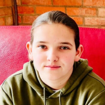 Babysitter in Saint-Cyr-la-Lande: Lola