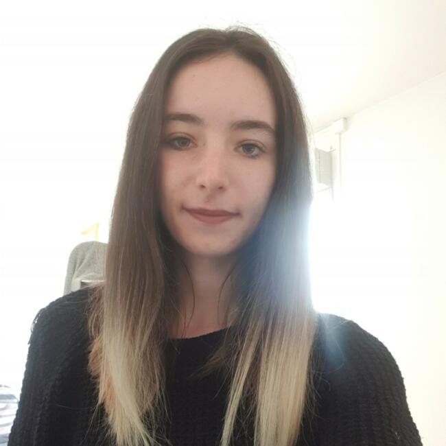 Babysitter in Brive-la-Gaillarde: Elodie