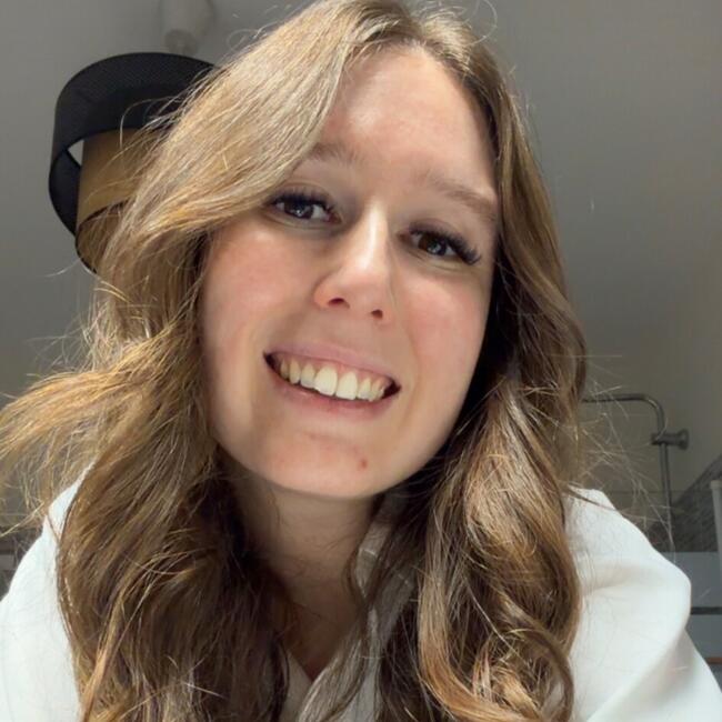 Babysitter in Pomponne: Cassandra