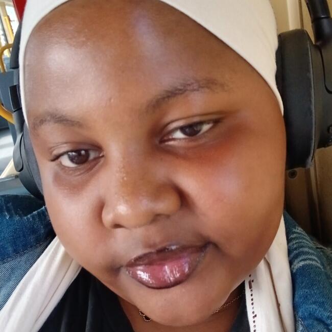 Babysitter in Cologne: TAHIA JOY