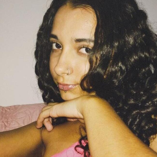 Babysitter in Botucatu: Camila