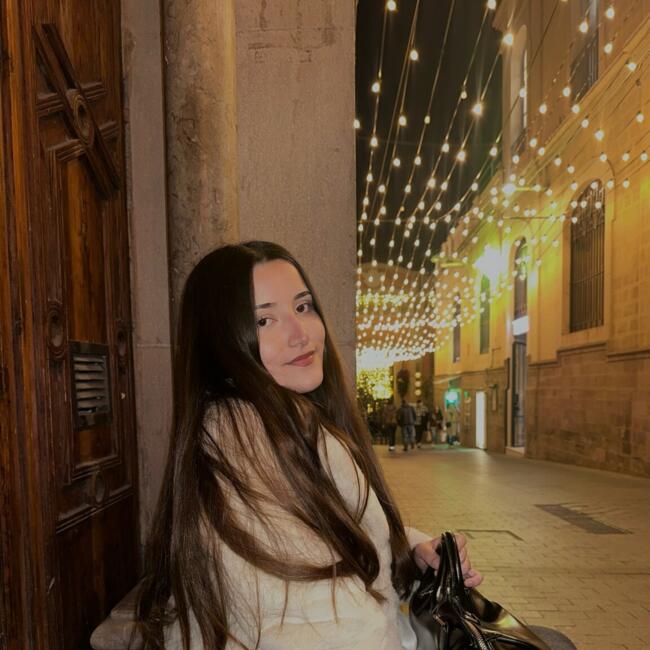 Babysitter in Cornellà de Llobregat: Laia