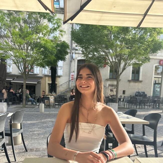 Babysitter in Aix-en-Provence: Margot