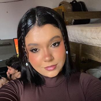 Babá em Morro Agudo: Lavinia