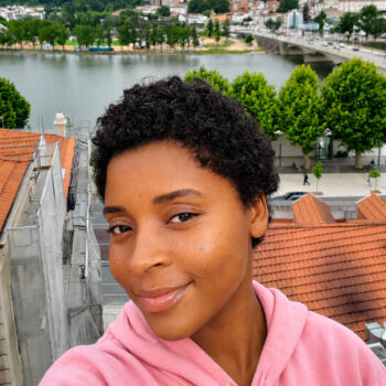 Babysitter Coimbra: Jennifer