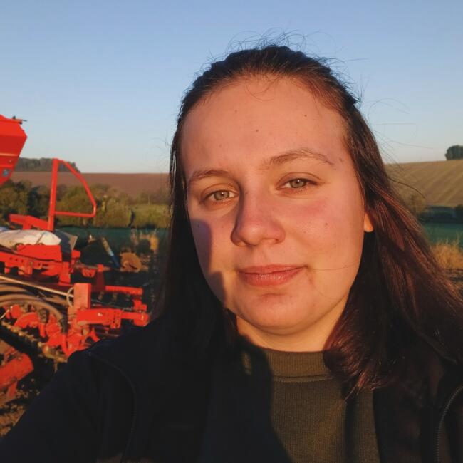 Babysitter in Arcis-le-Ponsart: Julie