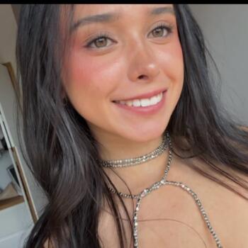 Babysitter in Sydney: Mariana Gomez