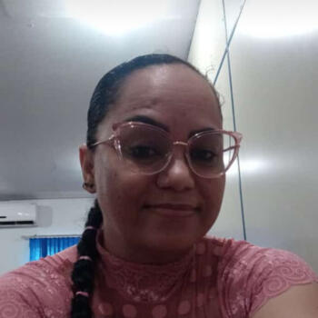 Babysitter Goiânia: Renata