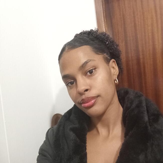 Babysitter em Bragança: Naticia