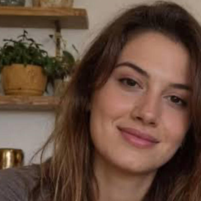 Emprego de babá em Cuiabá: Paula