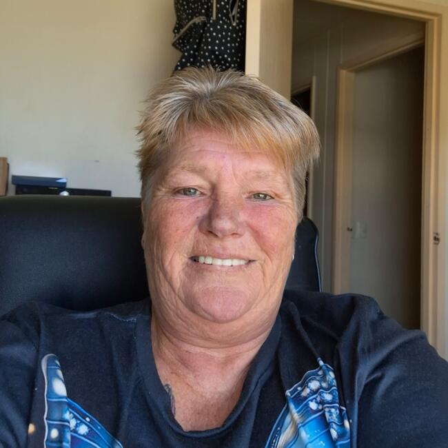 Babysitter in Stawell: Angela