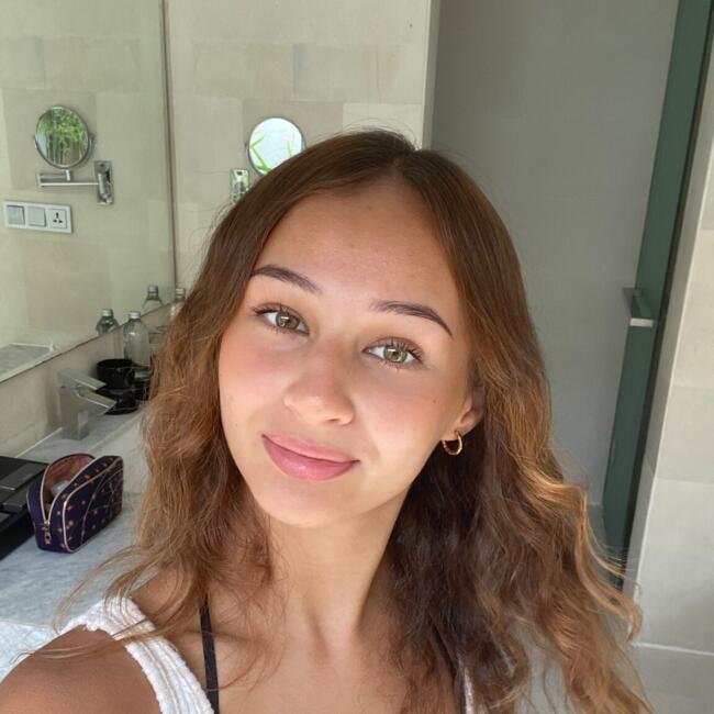 Babysitter in Perth: Sienna