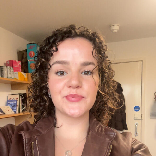 Babysitter in Glasgow: Caroline