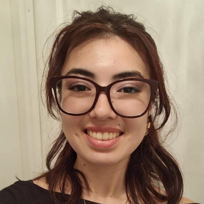 Babysitter in Neuilly-sur-Marne: Charlotte