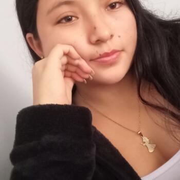 Babysitter in José Leonardo Ortiz: Leyni liset segura barturen