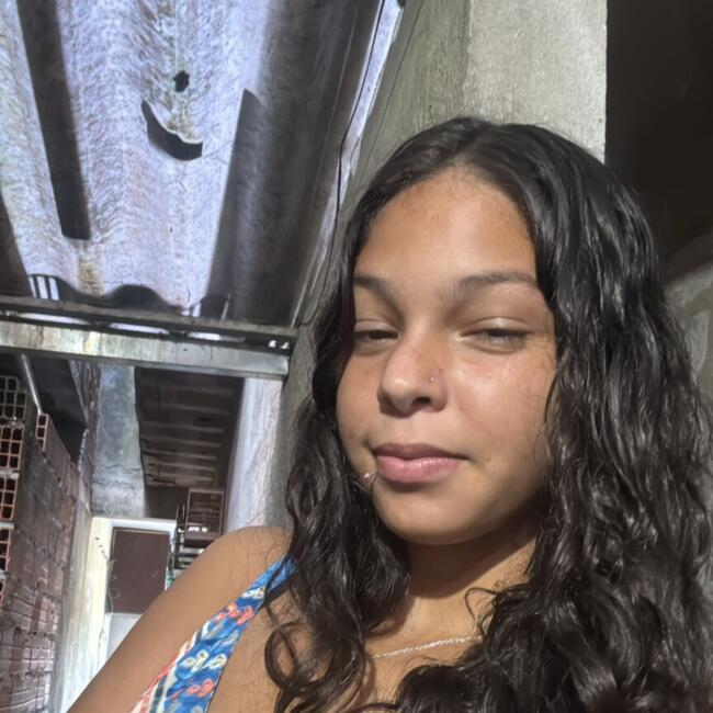 Babysitter in Bertioga: Francielly