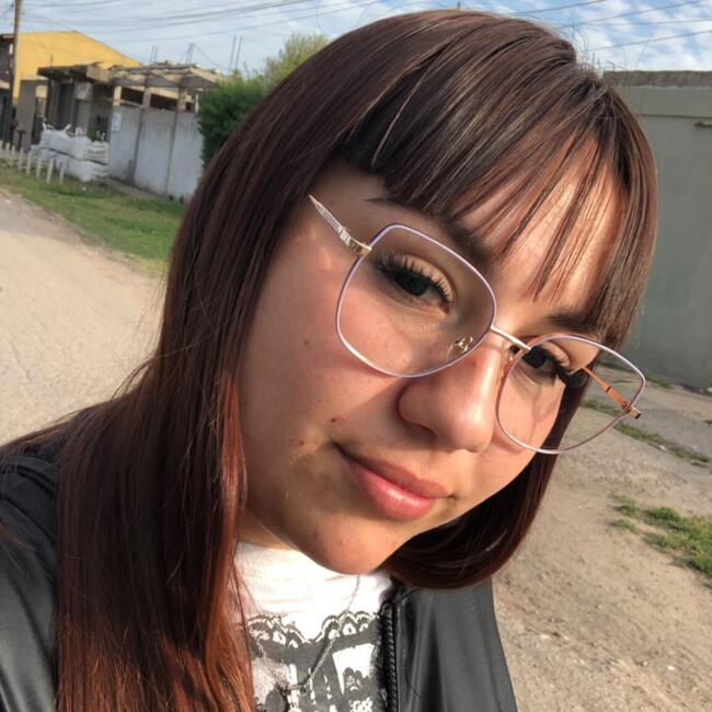 Babysitter in Moreno: Melany