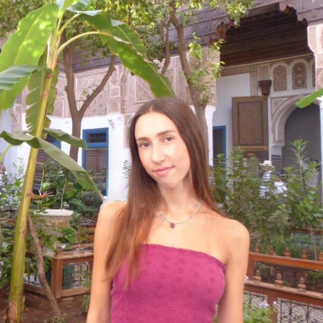 Nanny in Monforte del Cid: Adriana