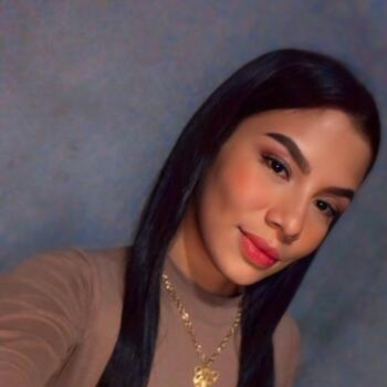 Babá em Trindade: Aiane