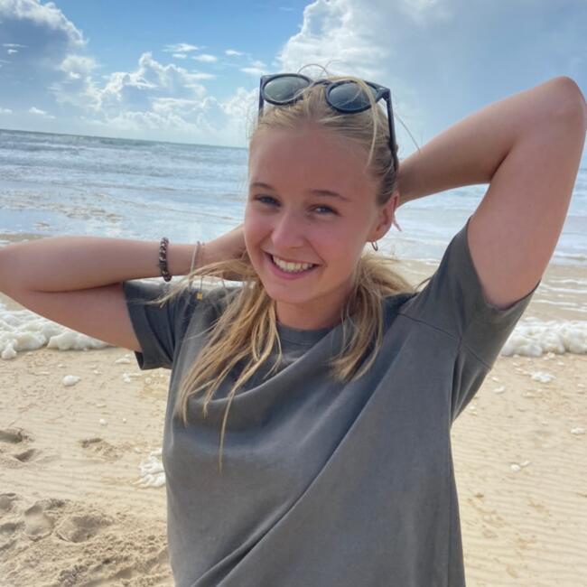 Babysitter in Rueil-Malmaison: Aurore