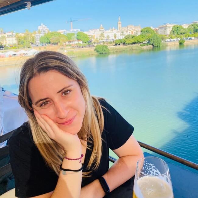 Canguro en Badalona: Laura