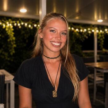 Babysitter in Gold Coast: Mia
