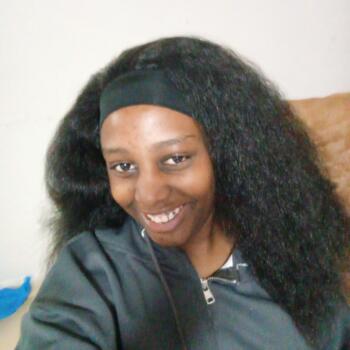 Babysitter in Nairobi: Nazlyne