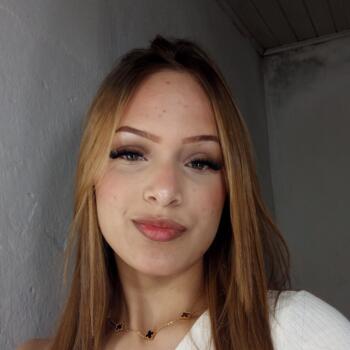 Babá em Embu Guaçu: Juliana