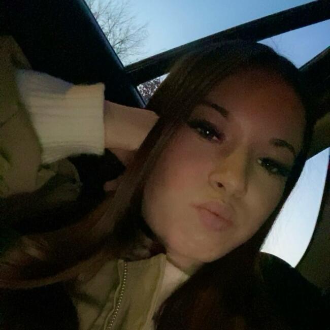 Babysitter in Vœuil-et-Giget: Azucena