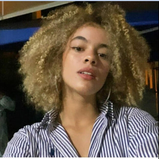 Babysitter in Vila Velha: Thayná