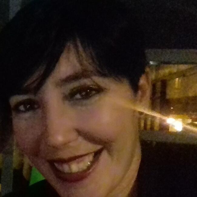 Babysitter in Vialonga: Tania