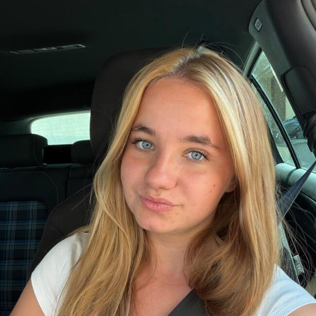 Babysitter in Saint-Maximin-la-Sainte-Baume: Alyson