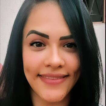 Babá em Brasília: Carolina