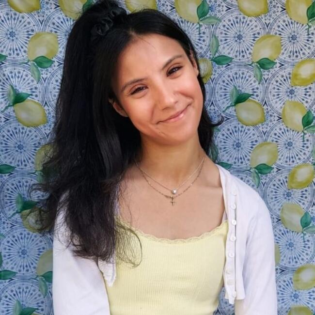 Babysitter in London: Kira