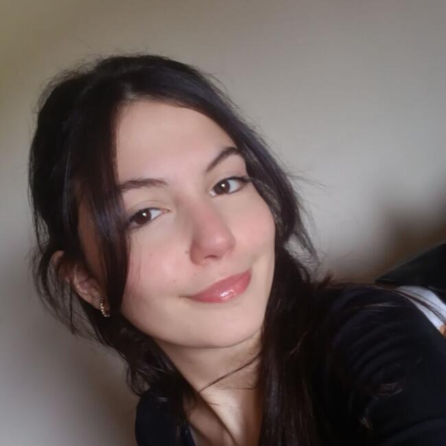 Babysitter in Telões: Juliana