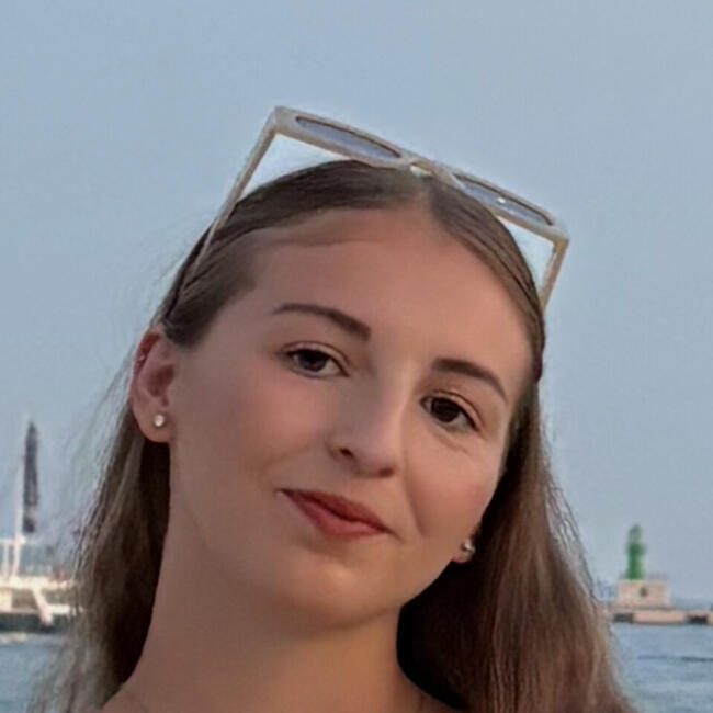 Babysitter in Bex: Alice