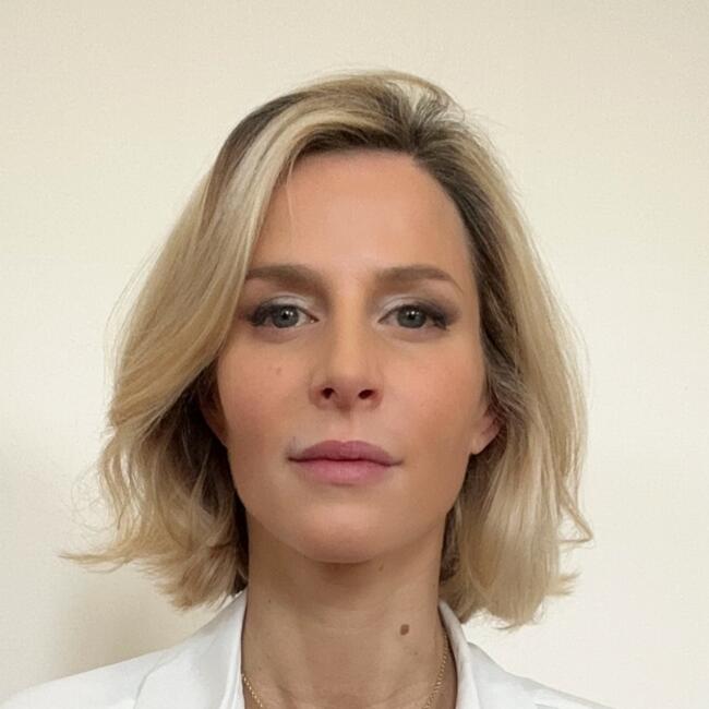 Δουλειά για babysitter στην περιοχή Φλωρεντία: Charline