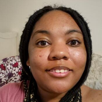 Babysitter in Glendale: Ayana