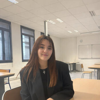 Babysitter in Le Rove: Marylou